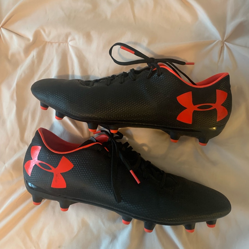 Men’s 10.5 Soccer Cleats